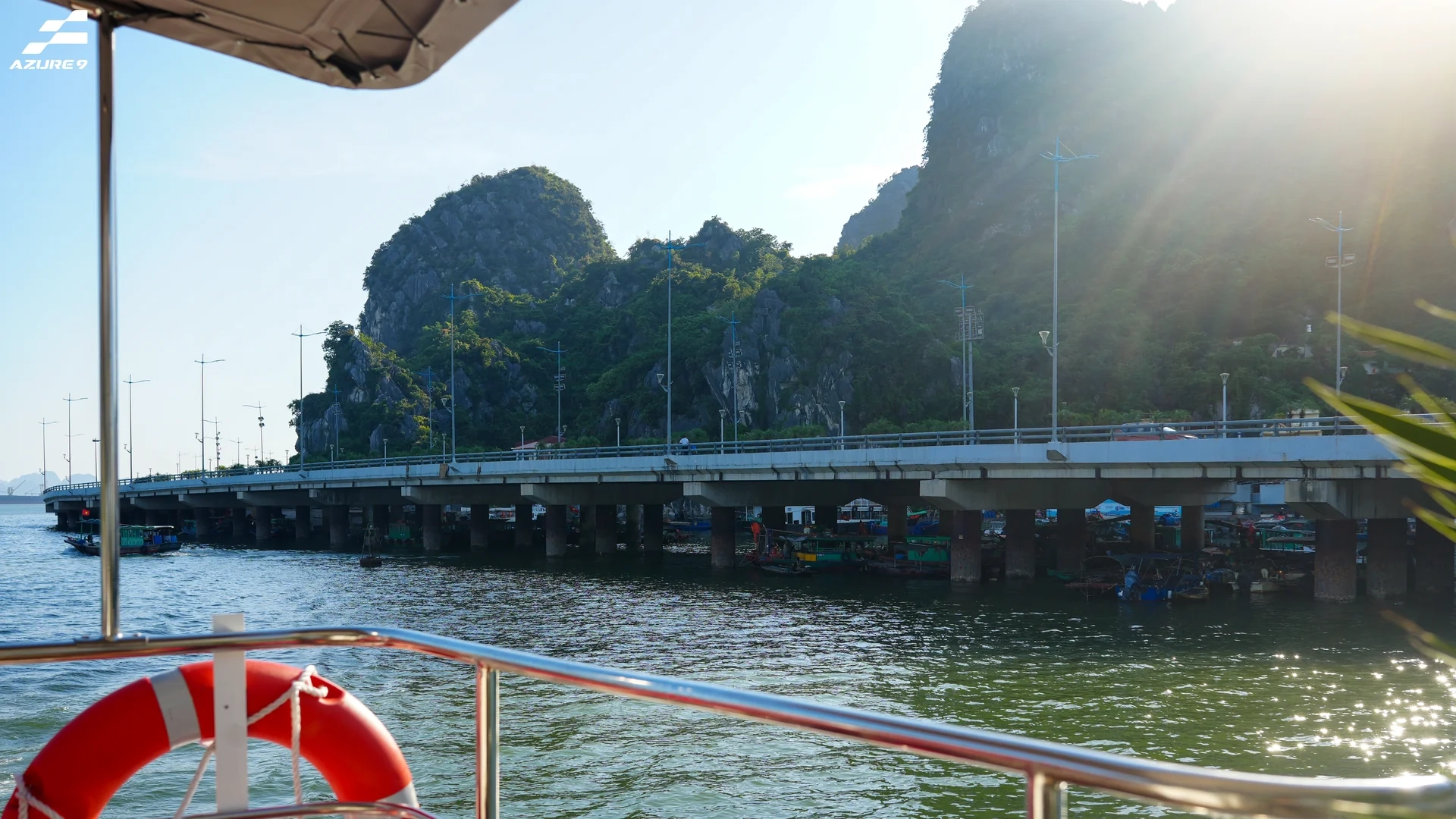 Day tour | Enjoy the morning sightseeing in Ha Long Bay with Azure9 Yacht